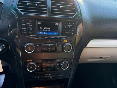 Used 2018 Ford Explorer BASE image 17