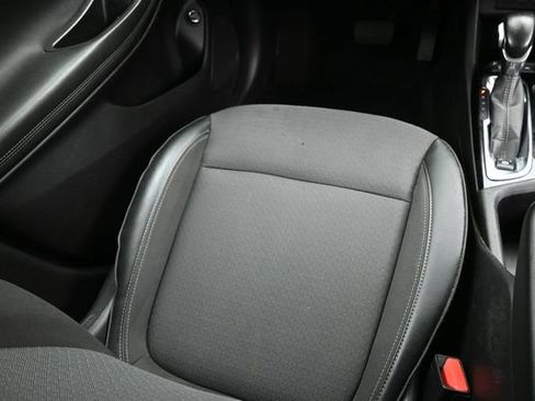 Used 2023 Buick Encore GX Select w/ Sport Touring Package FWD image 13