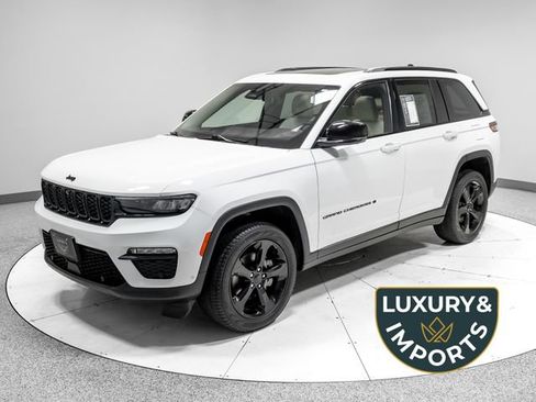 Used 2023 Jeep Grand Cherokee Limited w/ Luxury Tech Group II AWD/4WD image 1