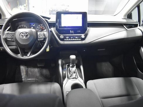 Used 2025 Toyota Corolla LE image 13