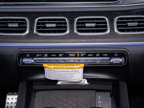 New 2026 Mercedes-Benz GLS 580 4MATIC image 22