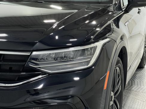Used 2022 Volkswagen Tiguan SE R-Line FWD image 35