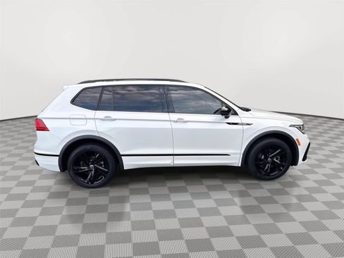 Used 2023 Volkswagen Tiguan SE R-Line FWD image 5