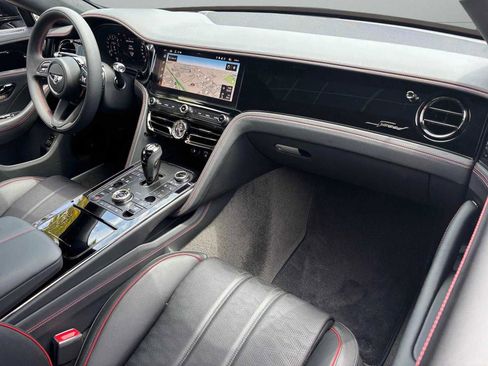 New 2025 Bentley Flying Spur Plug-In Hybrid image 2