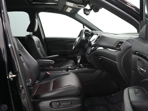 Used 2019 Honda Ridgeline Black Edition image 11