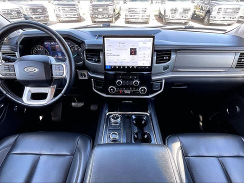 Used 2024 Ford Expedition Max XLT image 14
