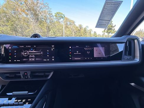 New 2026 Porsche Cayenne S image 25