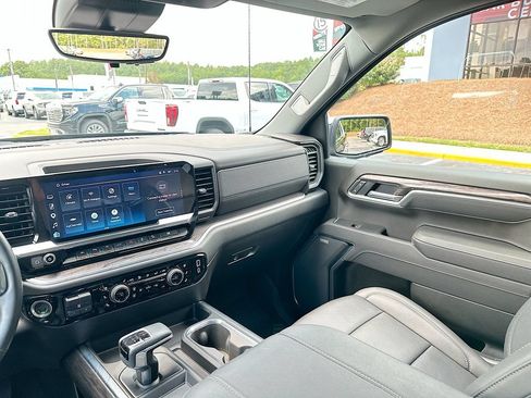 Used 2025 Chevrolet Silverado 1500 LTZ w/ LTZ Premium Package AWD/4WD image 20