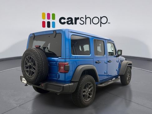Used 2024 Jeep Wrangler Unlimited Sport AWD/4WD image 4
