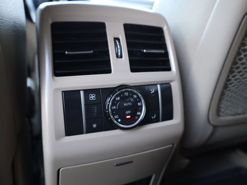 Used 2015 Mercedes-Benz GL 450 4MATIC w/ Driver Assistance Package image 14