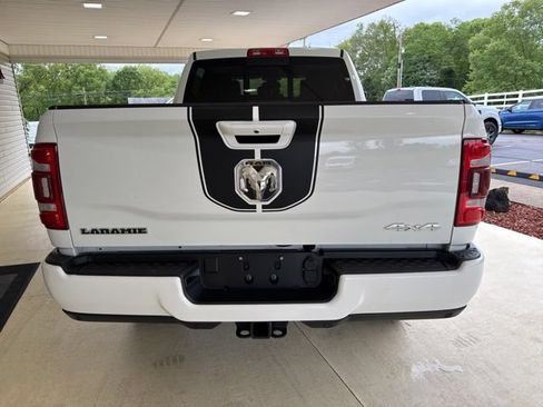 Used 2024 RAM 2500 Laramie AWD/4WD image 9