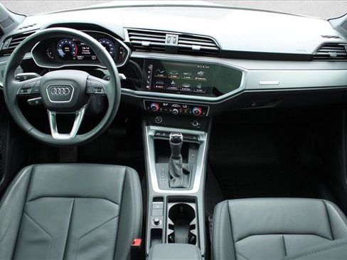 Used 2023 Audi Q3 2.0T Premium w/ Convenience Package AWD/4WD image 19