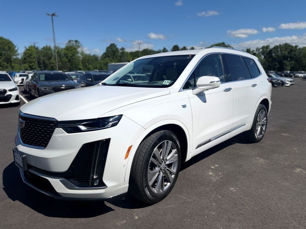 Used 2023 Cadillac XT6 Premium Luxury w/ Technology Package AWD/4WD image 7