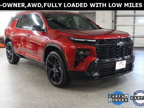Used 2024 Chevrolet Traverse RS image 1