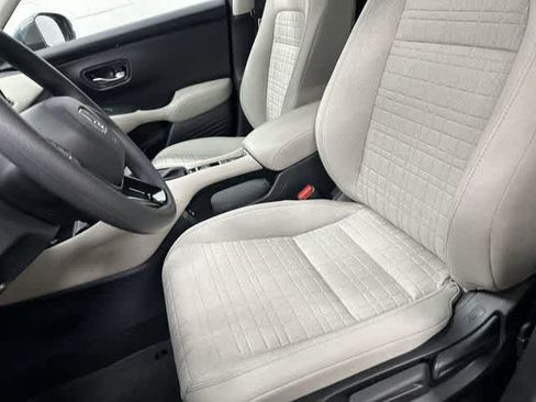 Certified 2027 Honda HR-V LX image 10