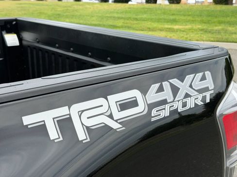 Used 2023 Toyota Tacoma TRD Sport w/ Black Out Package (TMS) AWD/4WD image 18