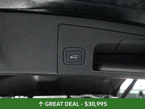 Used 2025 Cadillac XT4 Premium Luxury image 27