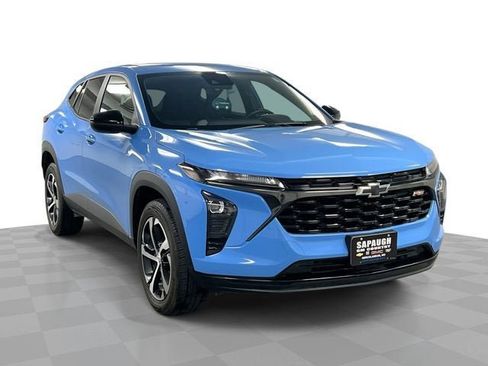 Certified 2024 Chevrolet Trax RS FWD image 1