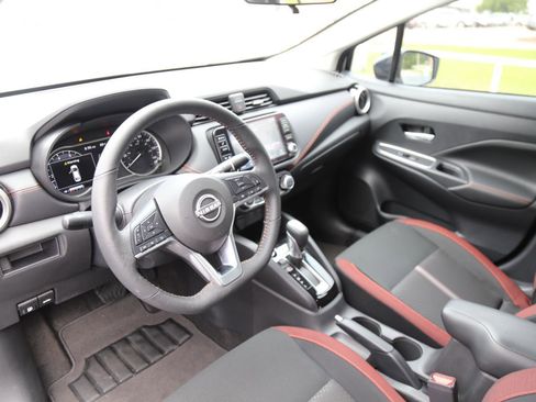 Used 2025 Nissan Versa SR w/ Trunk Package image 5