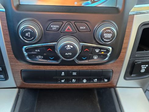 Used 2016 RAM 1500 Laramie w/ Convenience Group AWD/4WD image 21