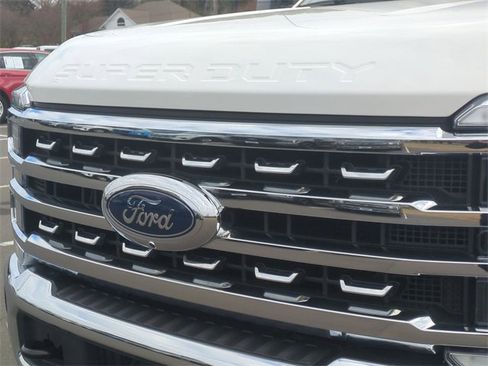 Used 2024 Ford F250 Lariat w/ Lariat Ultimate Package image 36