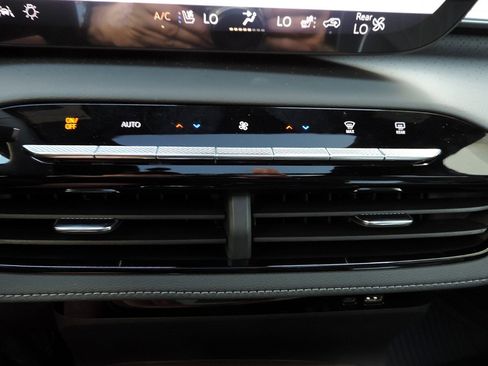 New 2025 Buick Enclave Avenir w/ Super Cruise Package image 22