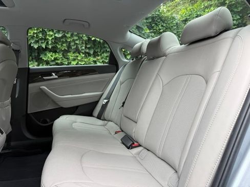Used 2017 Hyundai Sonata Limited FWD image 40