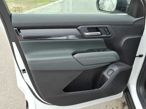 New 2026 GMC Terrain AT4 w/ Technology Package II AWD/4WD image 15