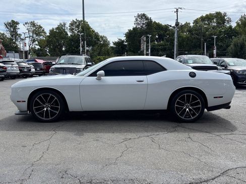 Used 2016 Dodge Challenger R/T Scat Pack RWD image 5