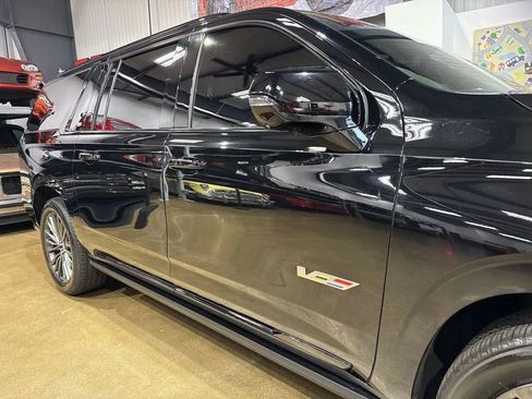Used 2023 Cadillac Escalade ESV V AWD/4WD image 53