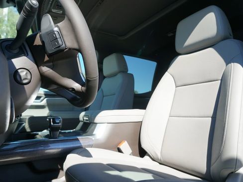 New 2026 Chevrolet Silverado 1500 LTZ w/ LTZ Premium Package image 23