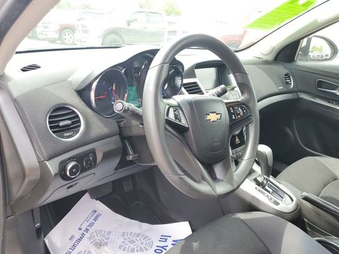 Used 2015 Chevrolet Cruze LT FWD image 8