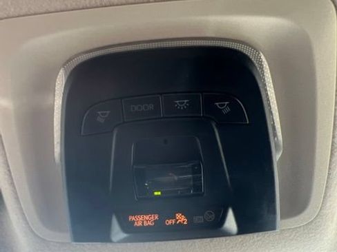 Used 2025 Toyota Corolla LE FWD image 18