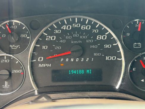 Used 2008 Chevrolet Express 2500 Extended RWD image 17