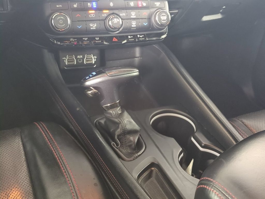 Used 2024 Dodge Durango GT RWD image 23