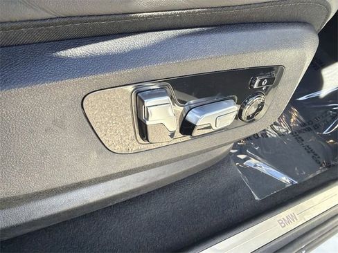 Used 2024 BMW X5 xDrive40i w/ Premium Package image 12