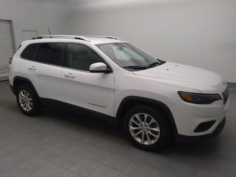 Used 2019 Jeep Cherokee Latitude w/ Popular Appearance Group FWD image 11