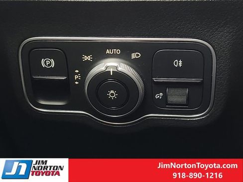 Used 2024 Mercedes-Benz GLA 250 4MATIC image 24