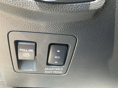 Certified 2019 Ford F150 Platinum w/ Equipment Group 701A Luxury image 19