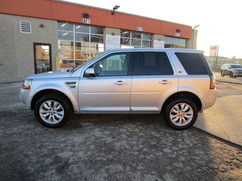 Used 2013 Land Rover LR2 HSE w/ HSE Pkg image 6