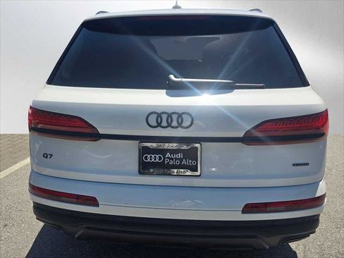 Used 2025 Audi Q7 2.0T Premium w/ Convenience Plus Package AWD/4WD image 4