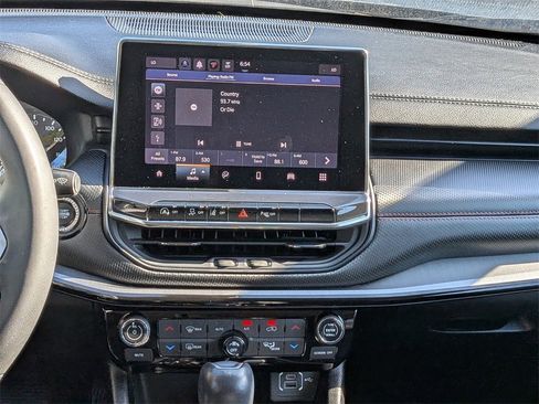 Used 2022 Jeep Compass Trailhawk image 19