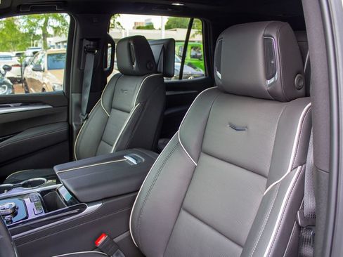 Used 2026 Cadillac Escalade Sport w/ Touring Package AWD/4WD image 12