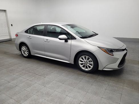 Used 2022 Toyota Corolla LE w/ LE Convenience Package image 11