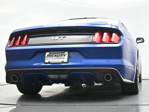 Used 2017 Ford Mustang GT Premium RWD image 46