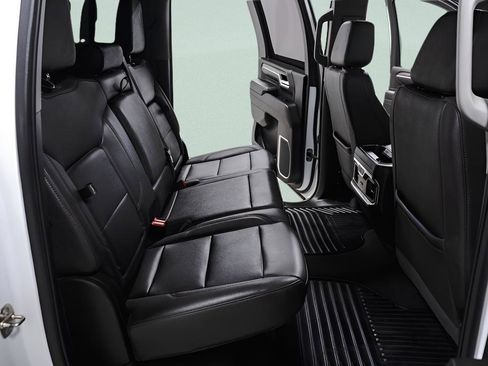 Used 2024 Chevrolet Silverado 2500 LTZ w/ LTZ Convenience Package AWD/4WD image 36