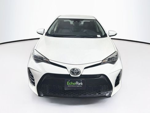Used 2017 Toyota Corolla SE FWD image 2