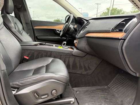 Used 2024 Volvo XC90 B5 Plus w/ Protection Package Premier AWD/4WD image 35