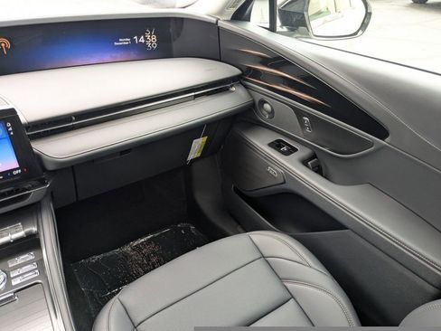 New 2026 Lincoln Nautilus Premier w/ Equipment Group 102A AWD/4WD image 17