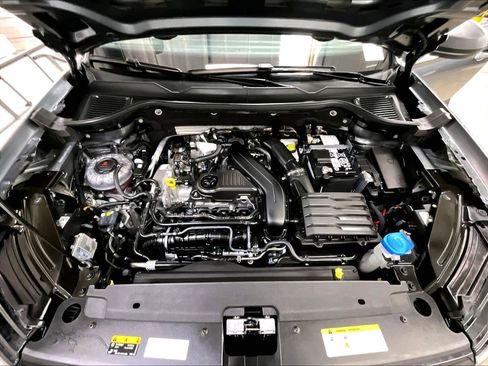 Used 2025 Volkswagen Taos S image 12